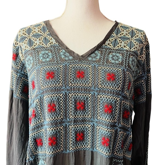 JOHNNY WAS GRAY VNECK LONG SLEEVES PULLOVER DRESS/TUNIC SIZE MEDIUM - Picture 2 of 13